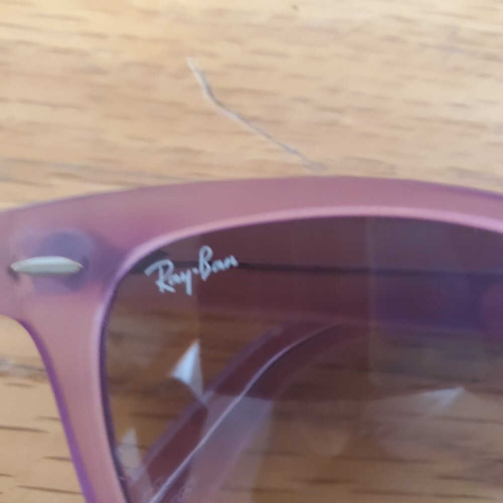 Ray Ban Wayfarer Sunglasses Ice Pop Strawberry - Picture 4 of 8